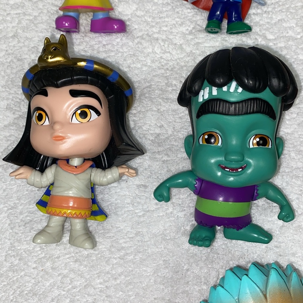 Hasbro Netflix Super monsters vinyl 4” figure lot - Picture 3 of 7